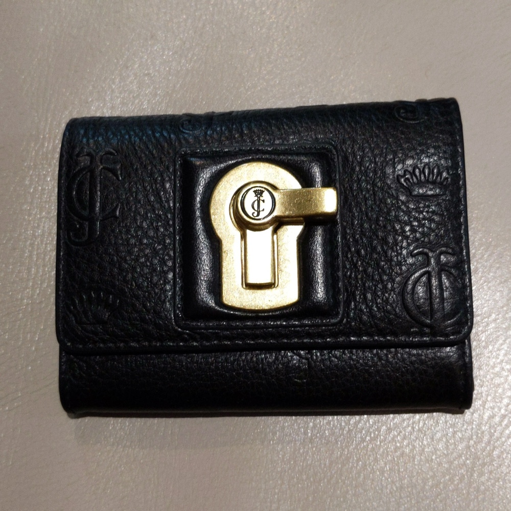 Juicy leathwr turn key card holder